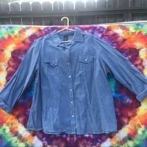 Women’s button up shirt